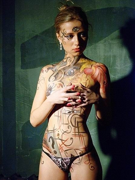 Se cupp in stockings Extreme tattoo model porn